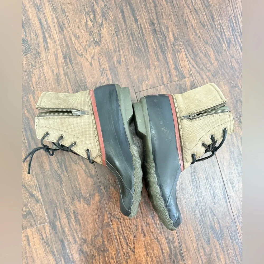 Sperry rain duck Boot Women’s size 10